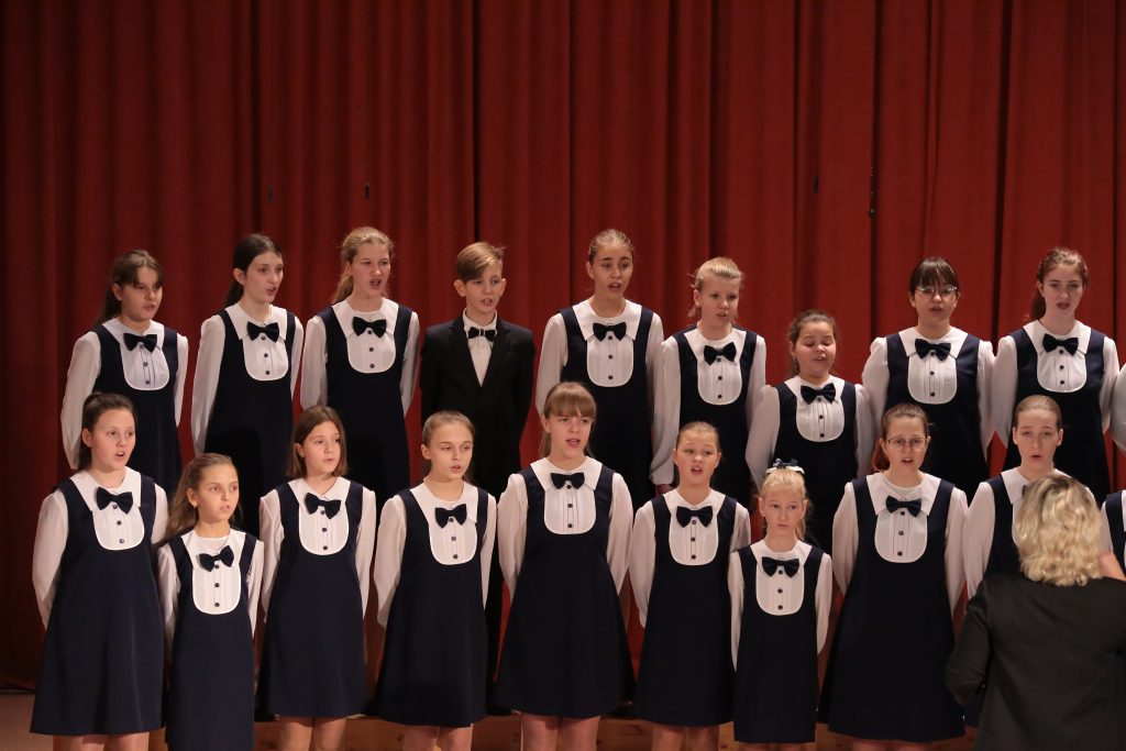 12 декабря состоялся финальный тур (Гала-концерт) VIII Областного губернаторского конкурса «Дети играют с оркестром» в органном зале Томской филармонии.