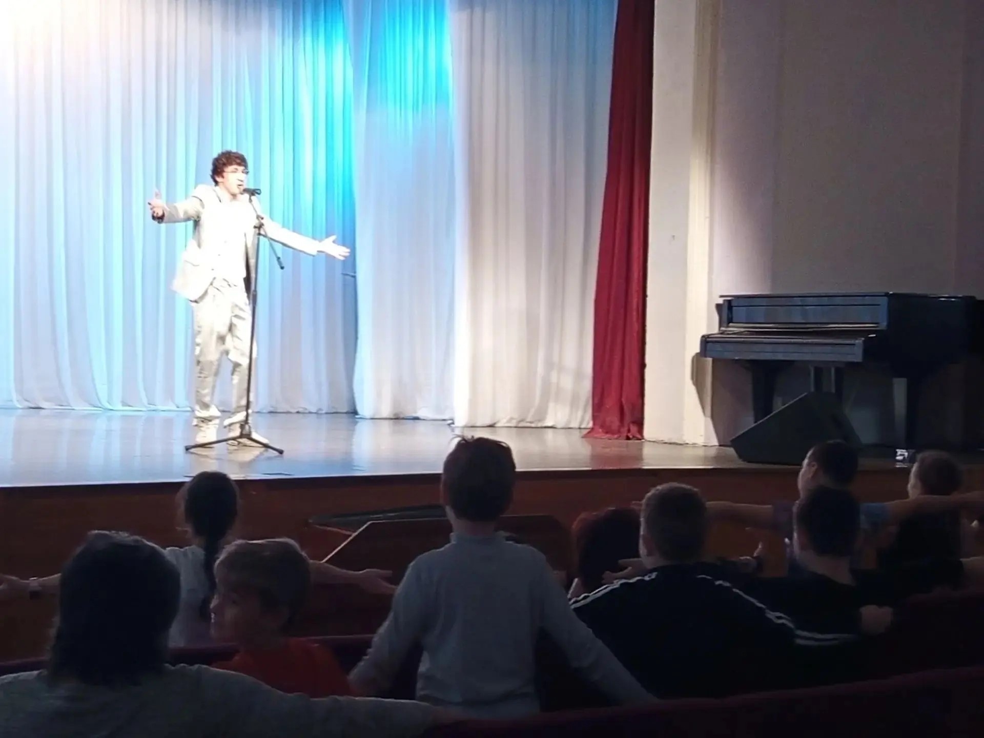 В понедельник, 26 октября, в гостях у Детской школы искусств были ученики школы № 76!